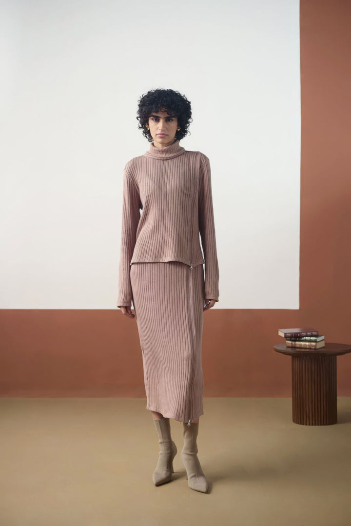 Elev������ï