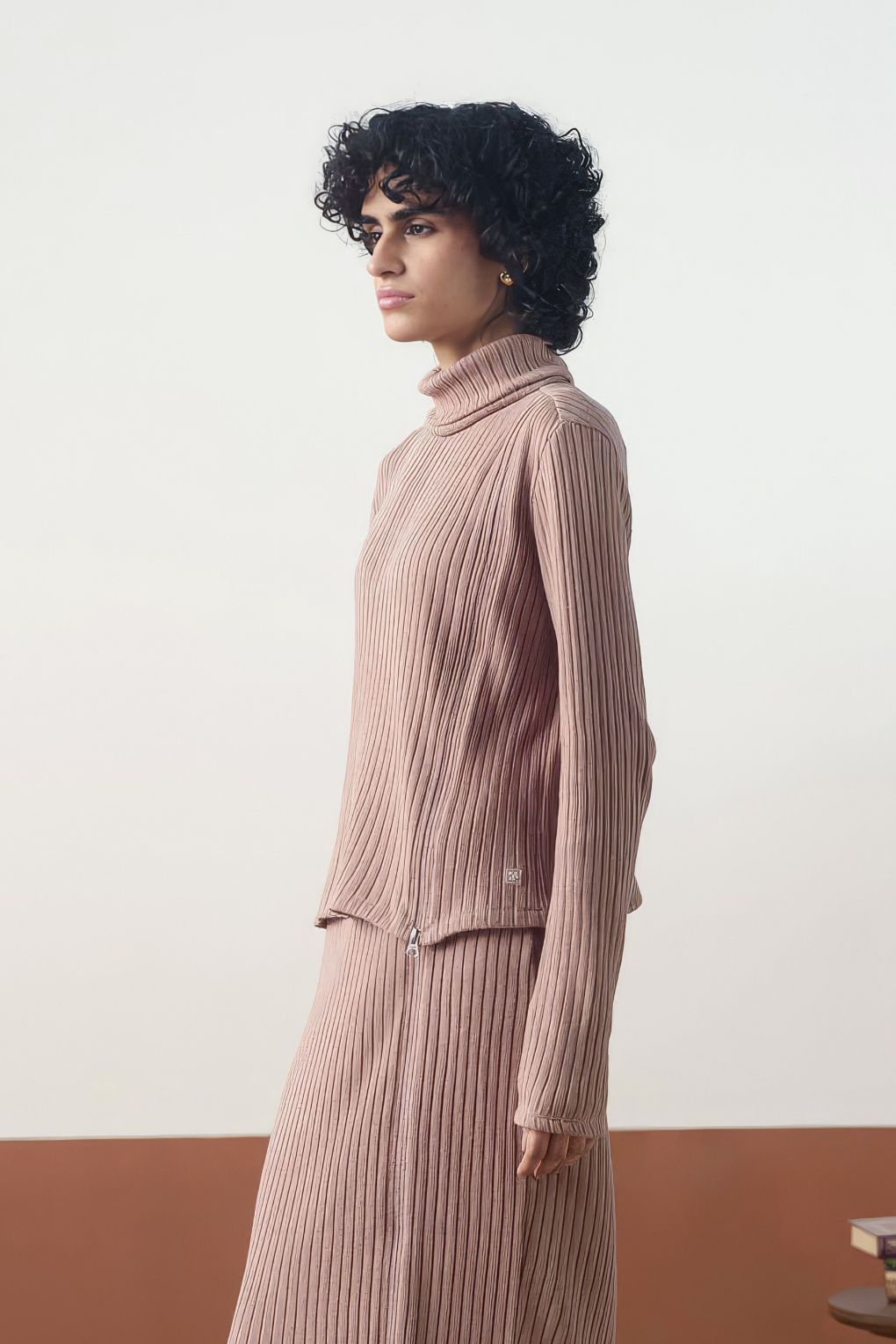 Elev������ï