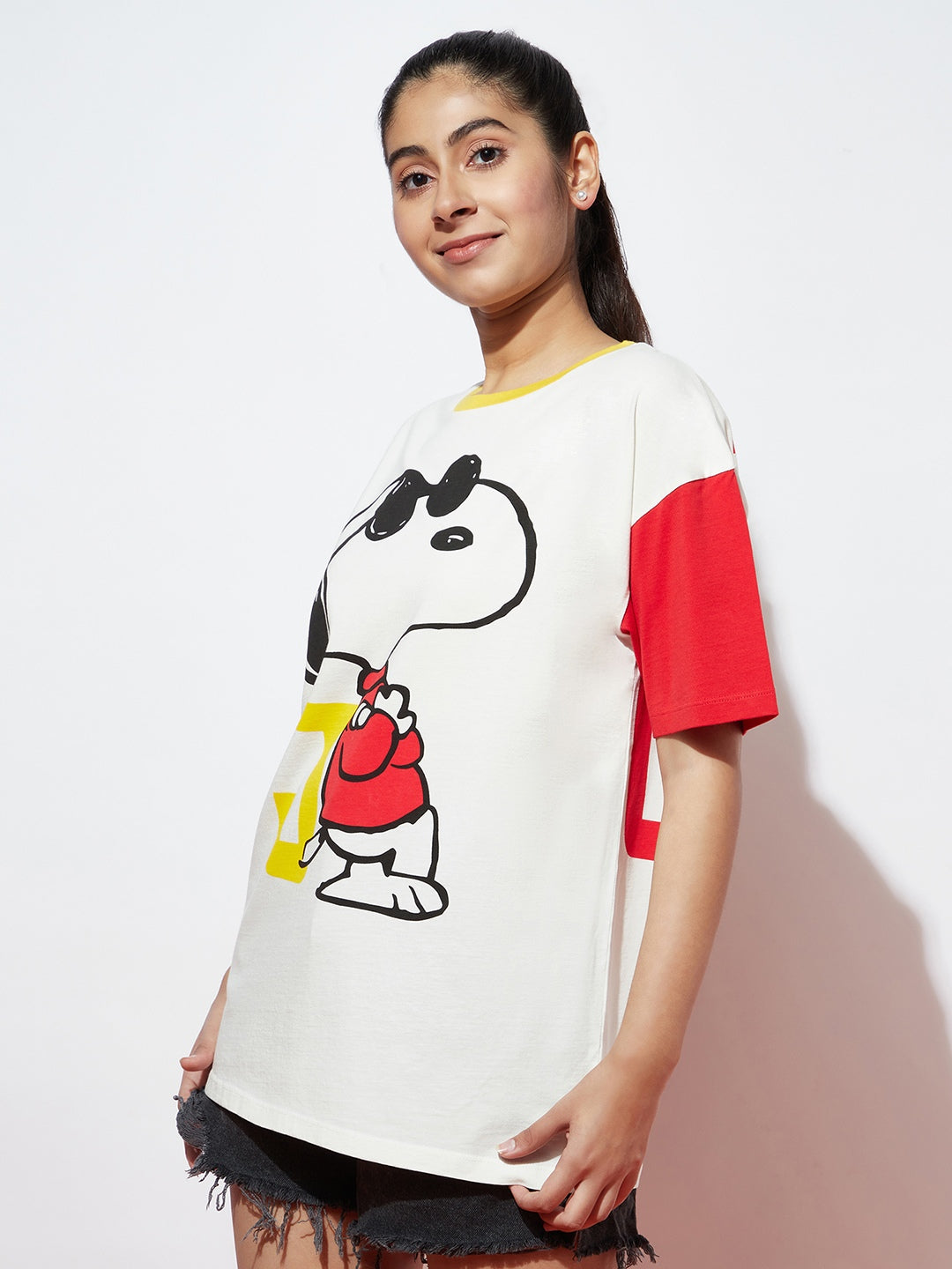 Teen Girls Peanuts Tshirt