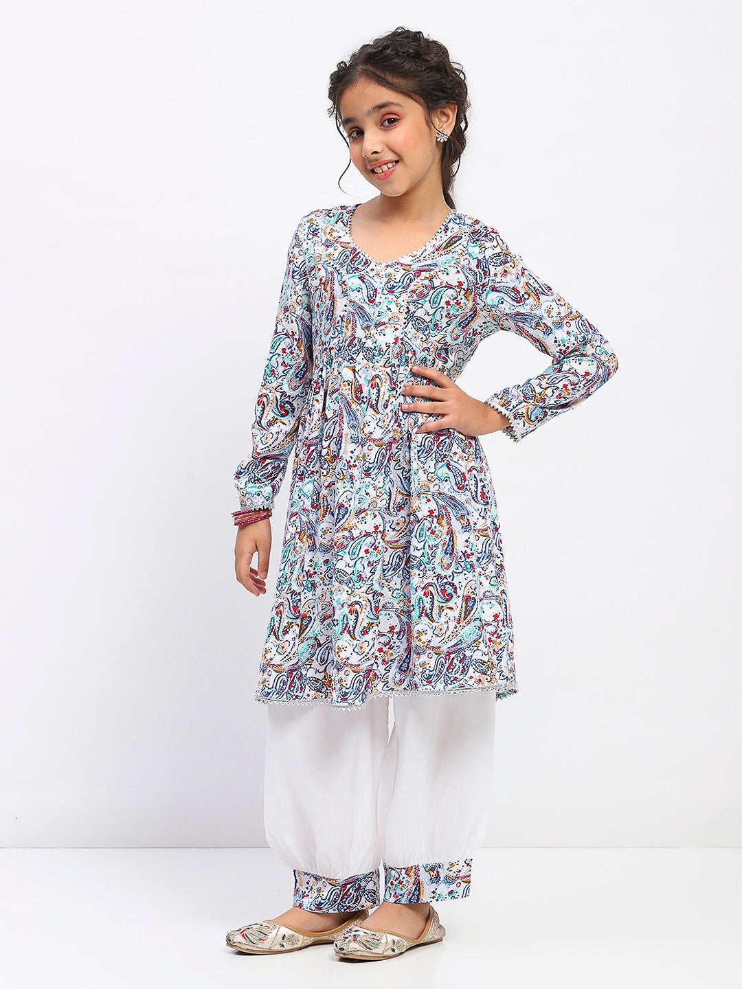 Girls Full Sleeve Paisley Print Ethnic Kurta and Bottom Set