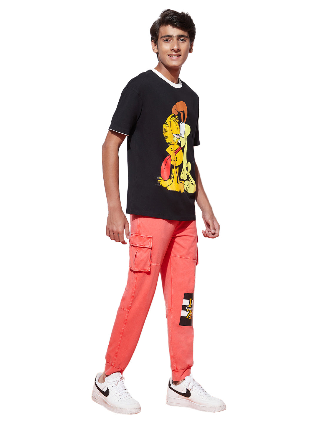 Teen Boys' Black Garfield Print Round Neck T-Shirt with Red Joggers Set