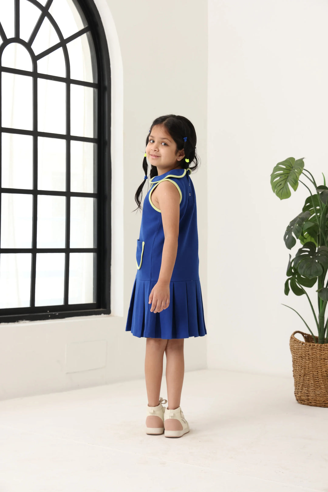 Spunkies Blue Girls Solid Peter Pan Collar Sleeveless Pleated A-Line Dress