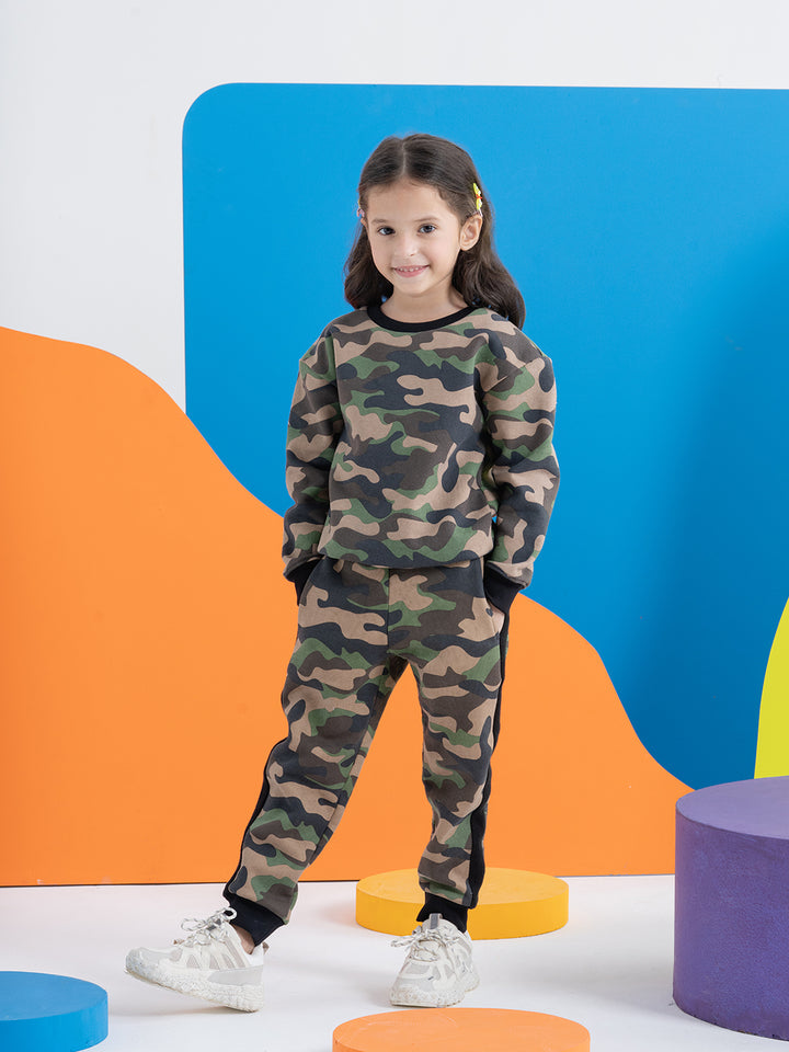 Versatile Camo Print Joggers Set