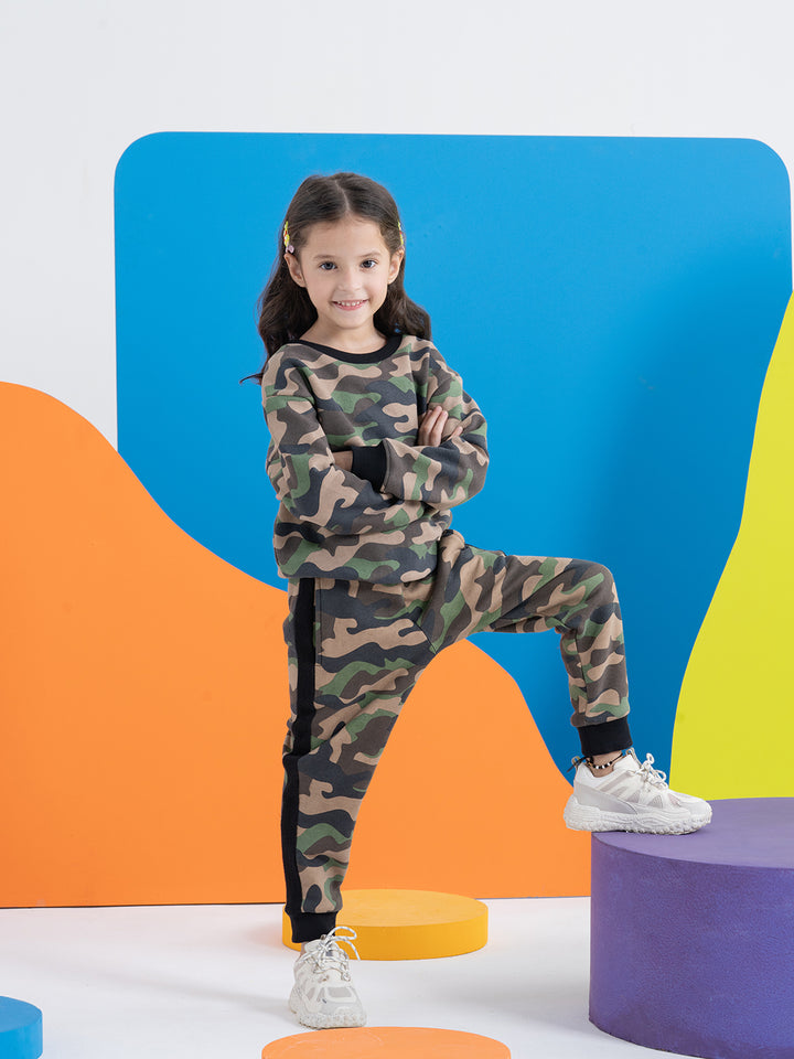 Versatile Camo Print Joggers Set