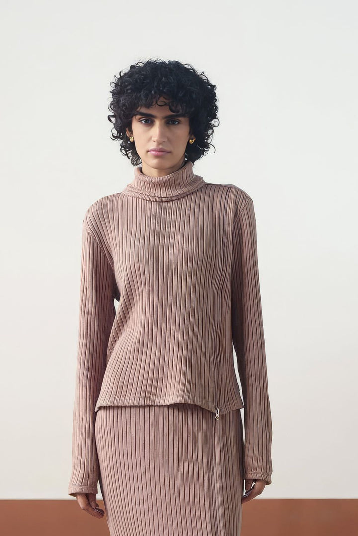 Elev������ï